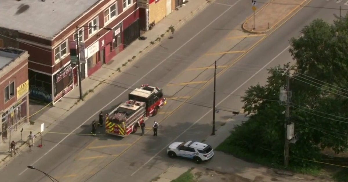 Man, woman killed in shooting on Chicago's West Side, police say