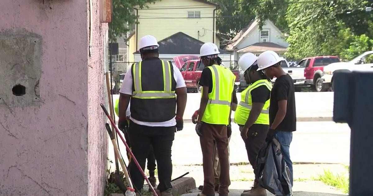 'Building futures on borrowed time': Youth workforce program scrambles as state funding ends