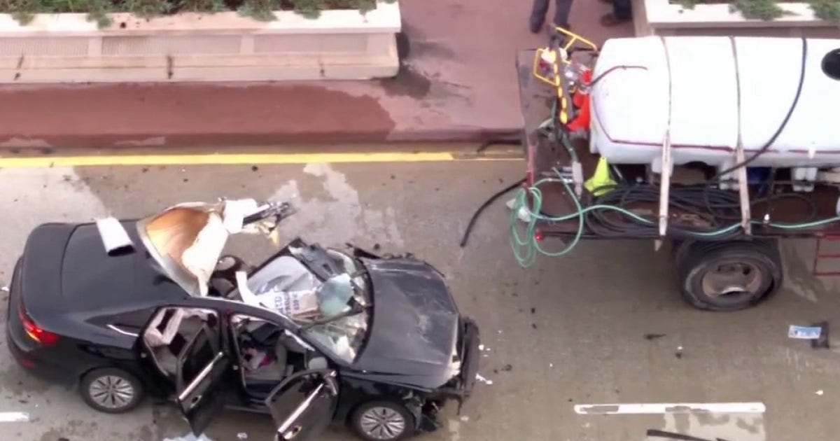 Chicago crash closes Roosevelt Road in Dearborn Park