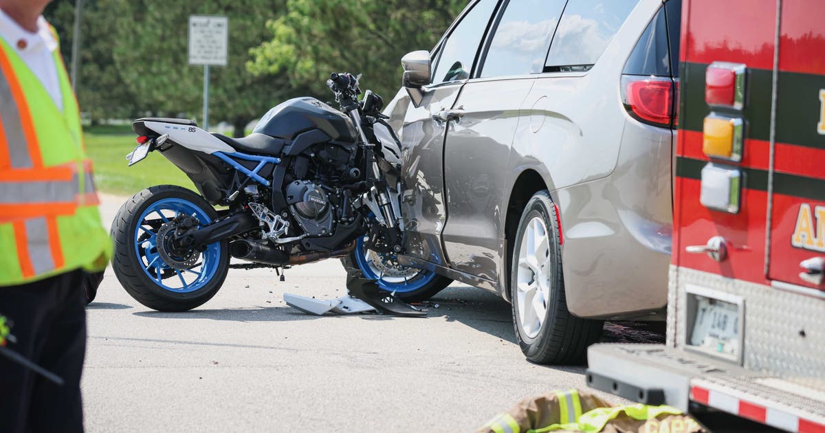 Motorcyclist airlifted after crash with minivan in Marengo, officials say