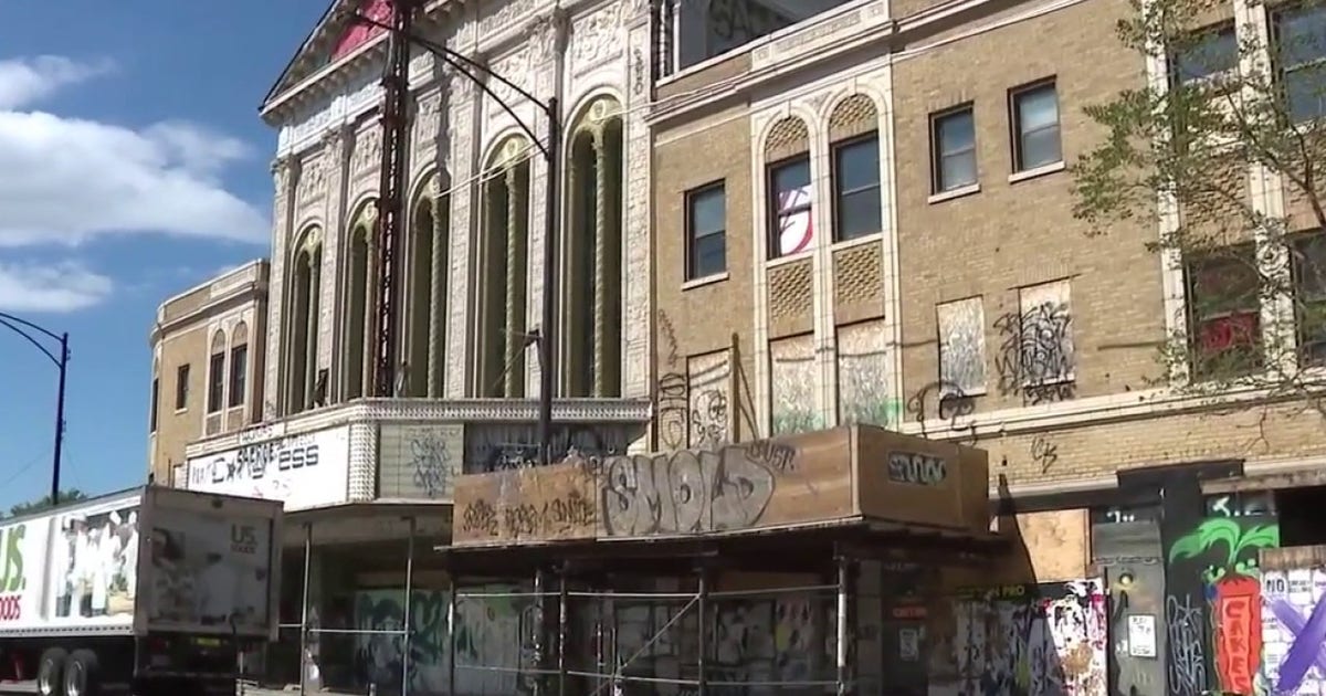 16 teens arrested after rave at Chicago's Congress Theatre, police say