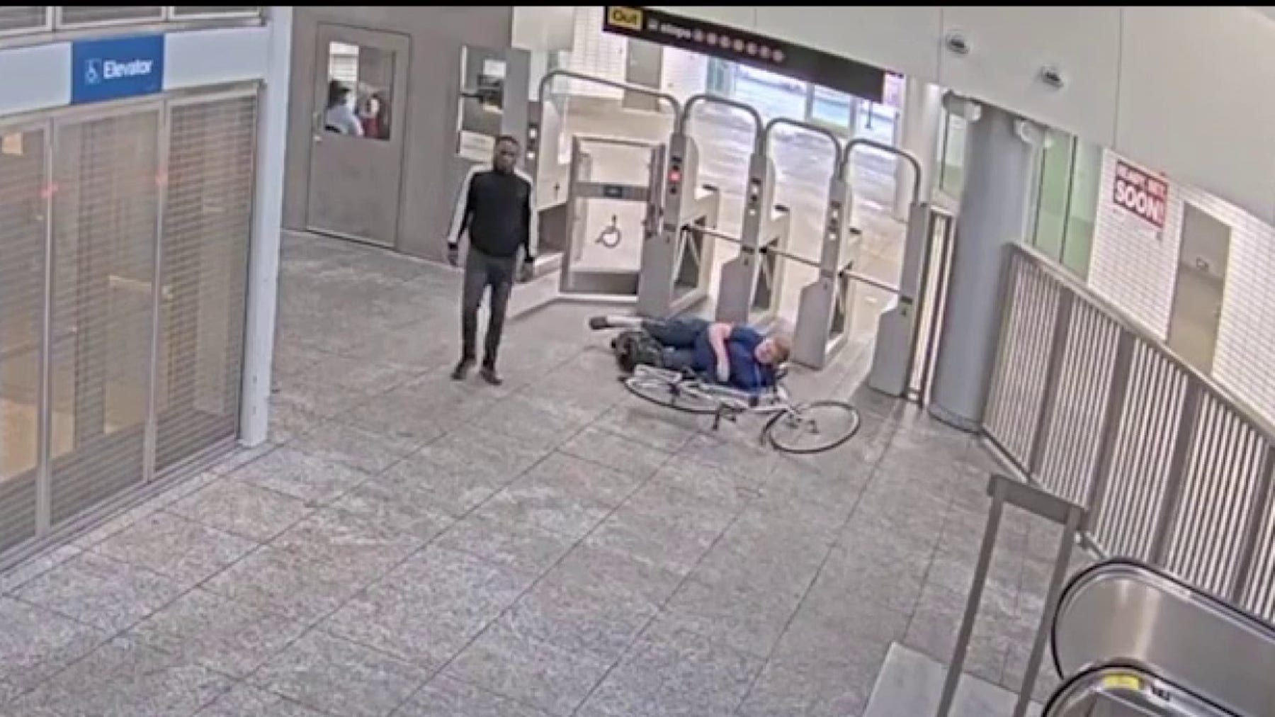 Video shows alleged CTA fare jumper knocking down woman as security guards stand nearby, lawsuit claims