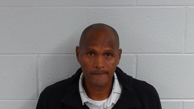 Chicago-area softball coach accused of sexually abusing 12-year-old girl surrenders, Vernon Hills police say