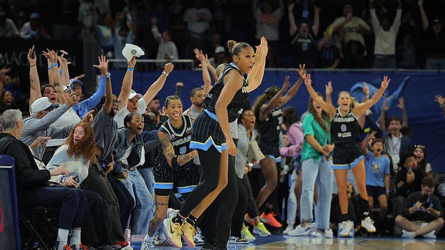 Sydney Taylor's buzzer-beater stuns defending champ Aces, as the rookie becomes a star