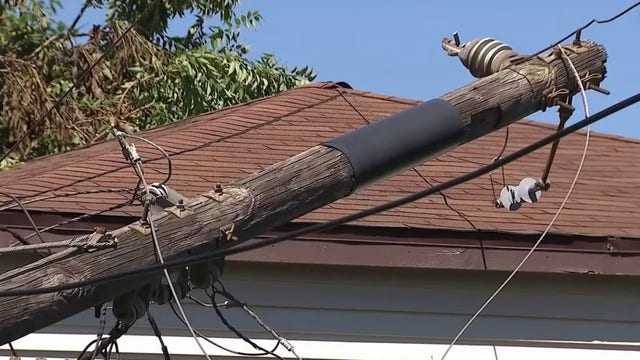 Indiana governor calls for investigation into power restoration: 'NIPSCO has failed'
