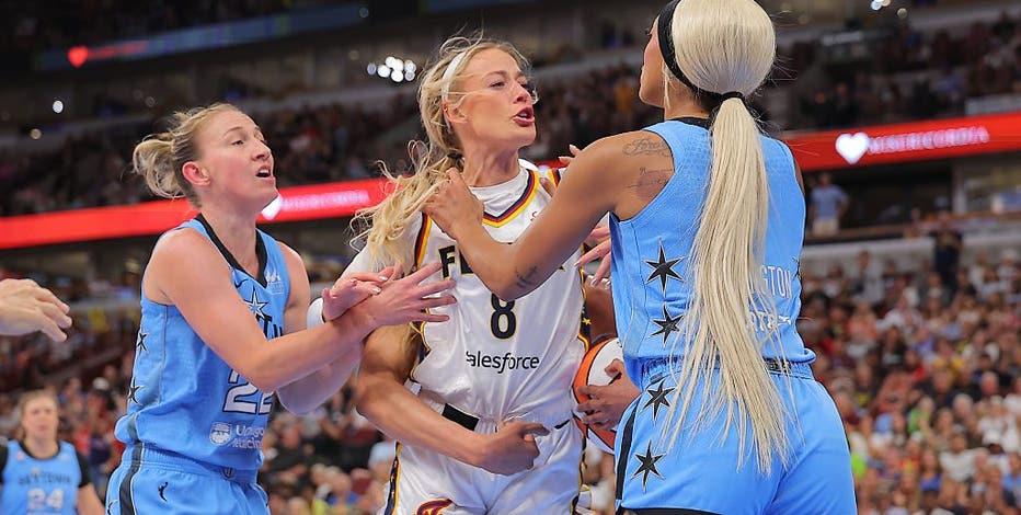Sky's DiJonai Carrington ejected for foul on Sophie Cunningham in loss to Fever