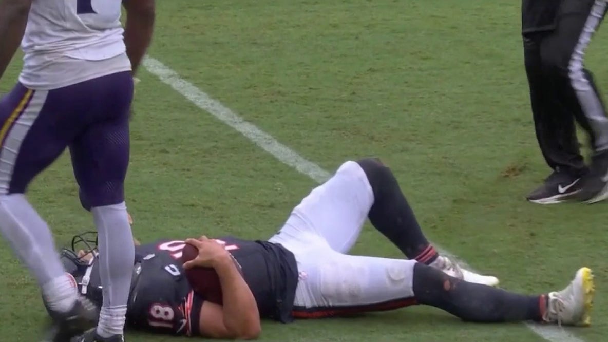 Bears fans around Chicago react to Caleb Williams' injury vs. the Vikings
