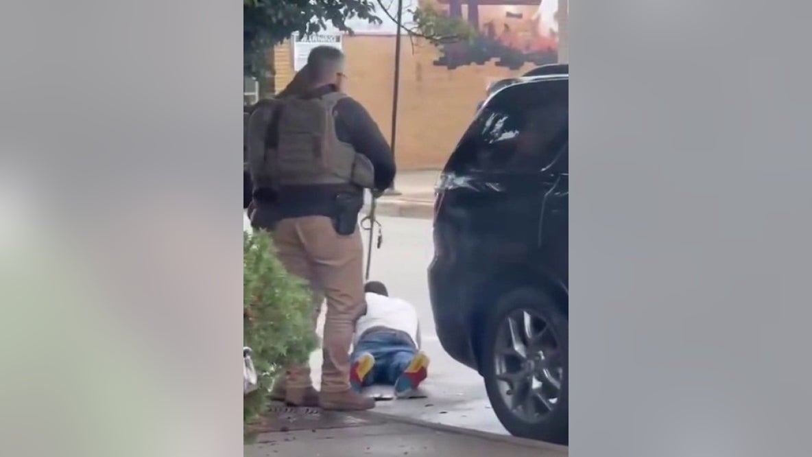 Video shows encounter between federal agents, man in Evanston