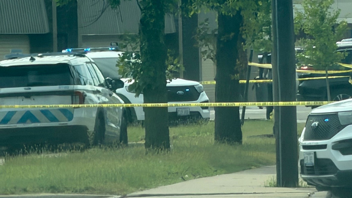 Body found in police vehicle on Chicago's South Side