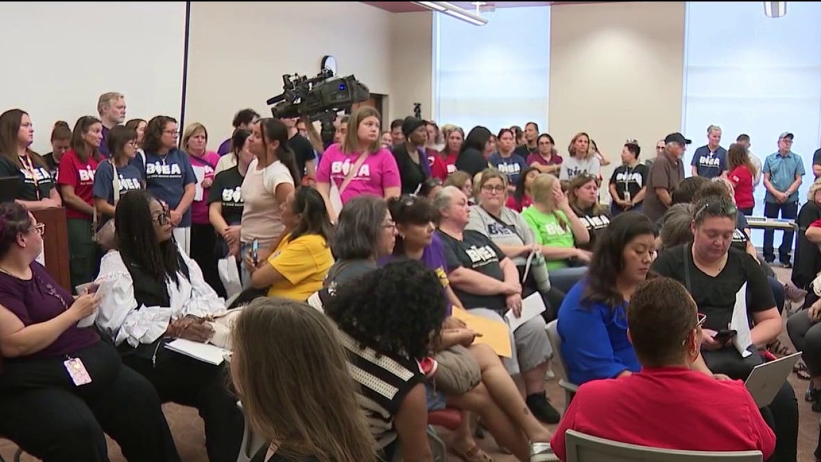 District 130 parents, teachers raise concerns over dirty schools after custodial switch