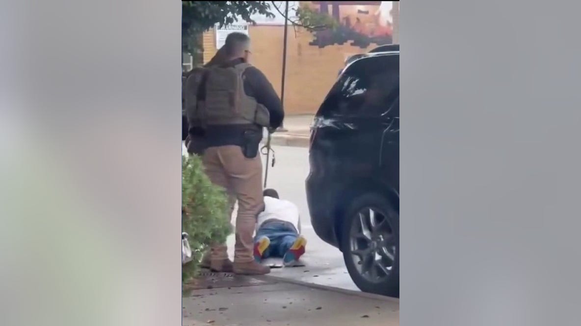 Video shows encounter between federal agents, man in Evanston