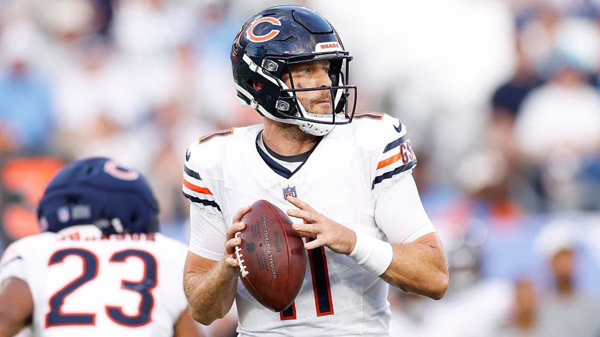 Chicago Bears' starting QB TBD for MNF as Case Keenum gets first set of reps