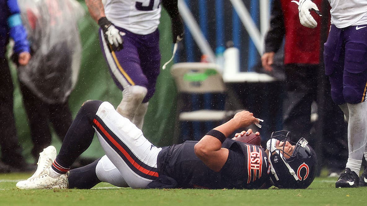 Bears quarterback Caleb Williams status TBD after hamstring injury vs. Vikings