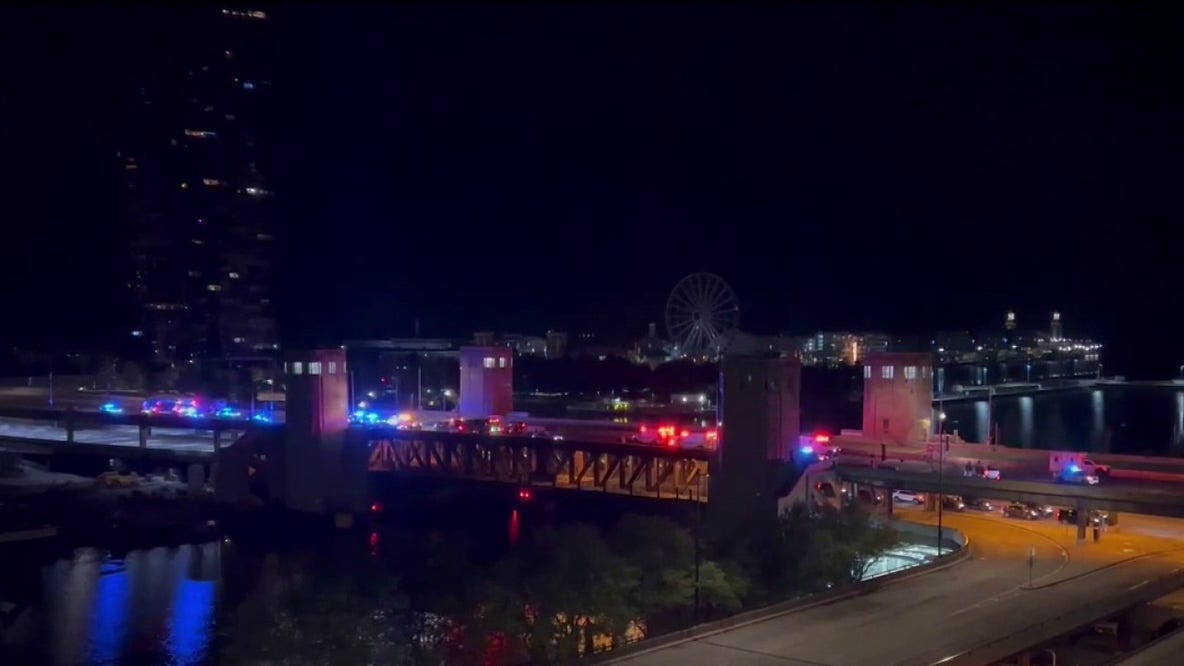 Wrong-way crash on DuSable Lake Shore Drive leaves 4 seriously hurt, police say
