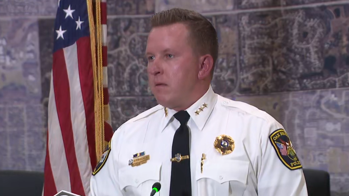 Oakbrook Center shooting leaves man dead, woman wounded, police say