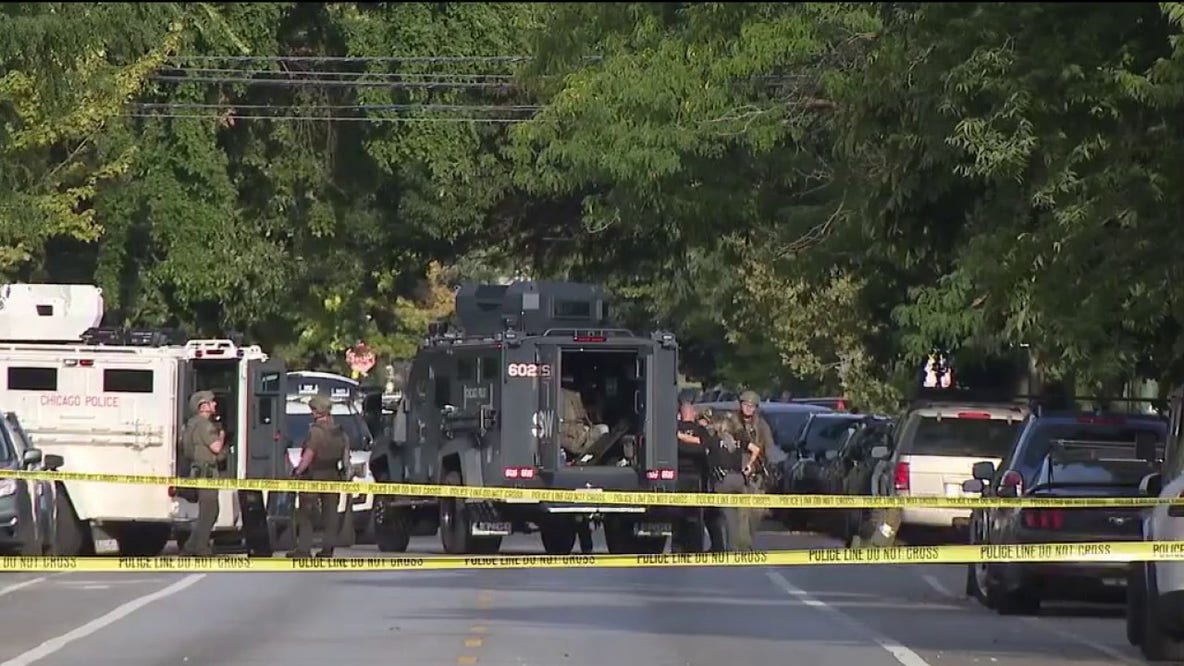 Logan Square SWAT standoff lasts more than 9 hours on Labor Day