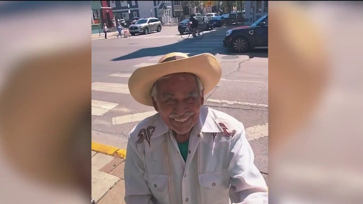 Viral video sparks fundraiser for 87-year-old Chicago ice pop vendor