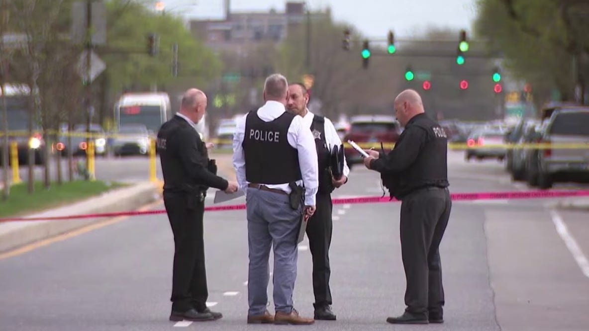 Charges filed in deadly bus stop shooting near YMCA on Chicago's South Side