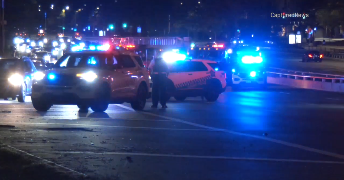 Coverage image for: Chicago crime: 3 shot in River North, pedestrian hit, killed on LSD