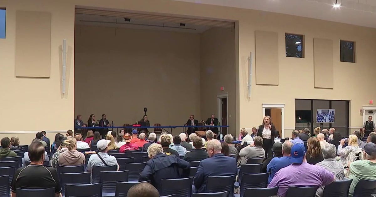 Bolingbrook residents oppose Illinois American Water rate hike at ICC hearing