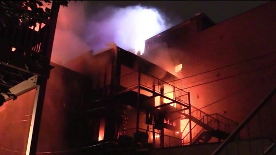 Chicago apartment fire displaces more than a dozen in West Town
