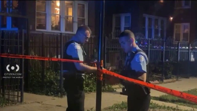 Chicago police: Man fatally shot in Logan Square