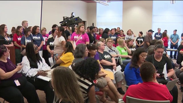 District 130 parents, teachers raise concerns over dirty schools after custodial switch