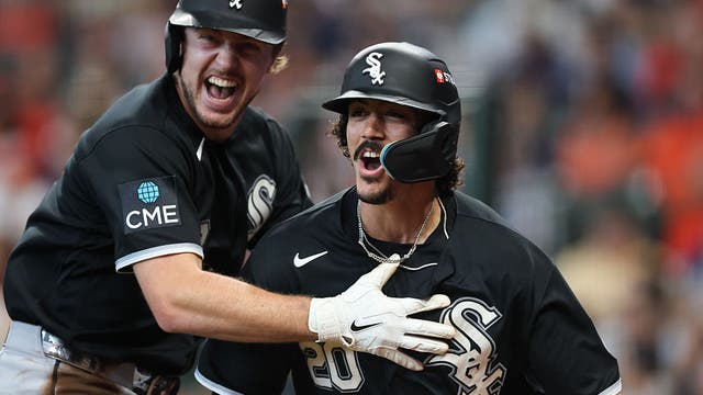 SOX ADVANCE: White Sox eliminate Astros to win AL Wild Card and move on to ALDS