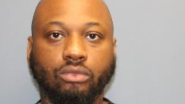 Park Forest registered sex offender arrested after allegedly approaching student at bus stop