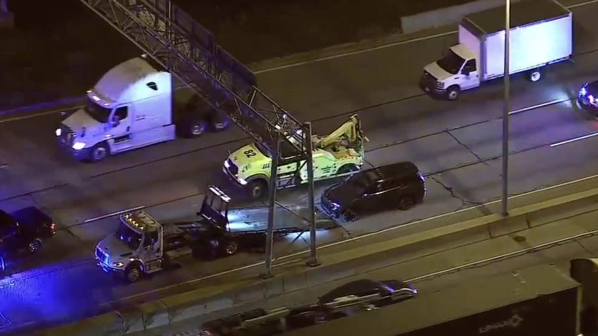 Police chase reportedly ends in crash on Eisenhower Expressway
