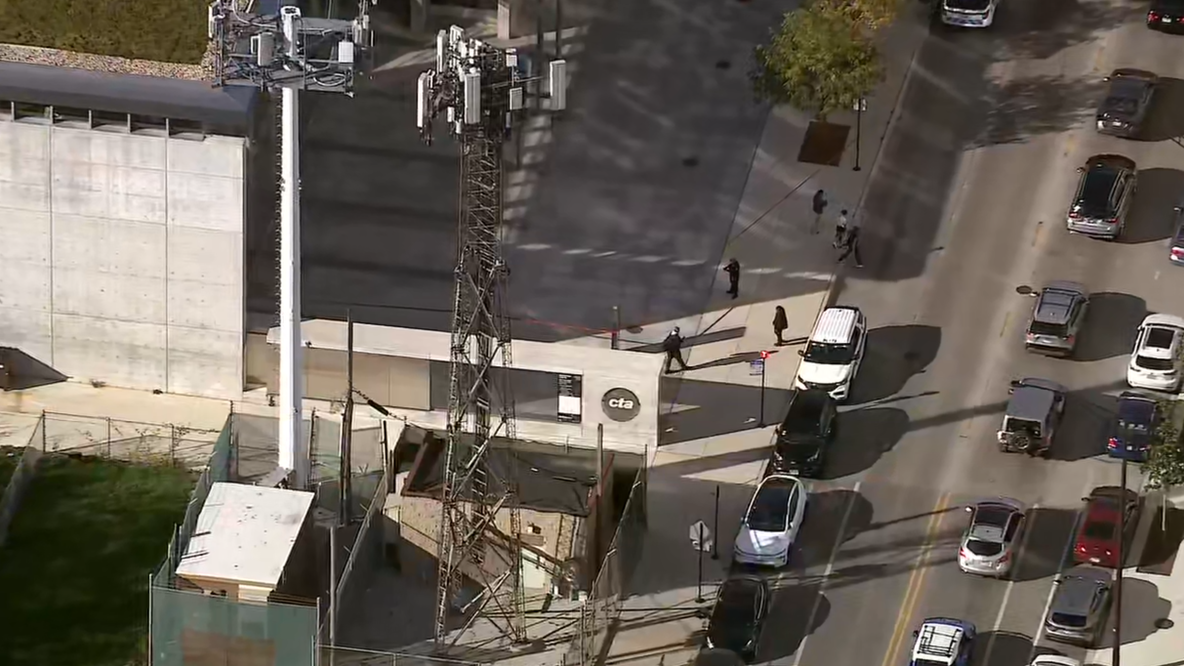 Chicago police respond to reports of CTA worker stabbed at Green Line station