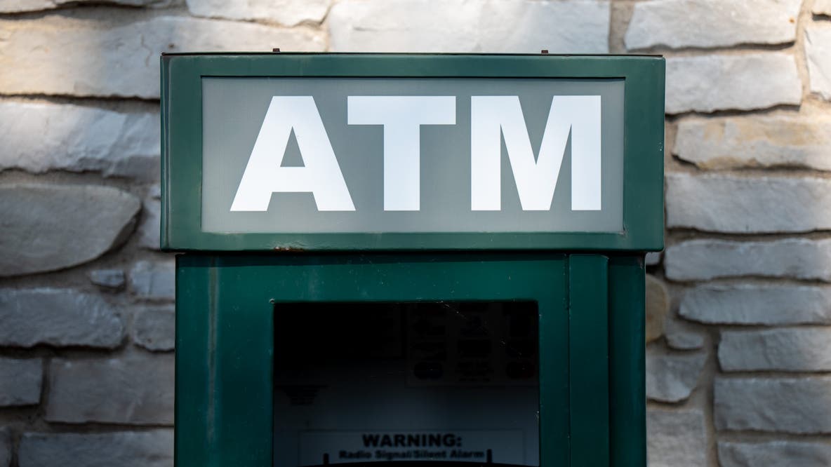 Police: 3 gunpoint robberies at ATM in Chicago's Woodlawn neighborhood