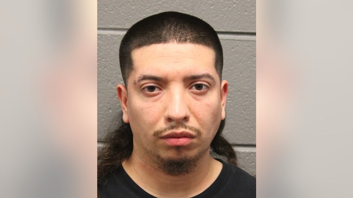 Chicago man charged with shooting teen