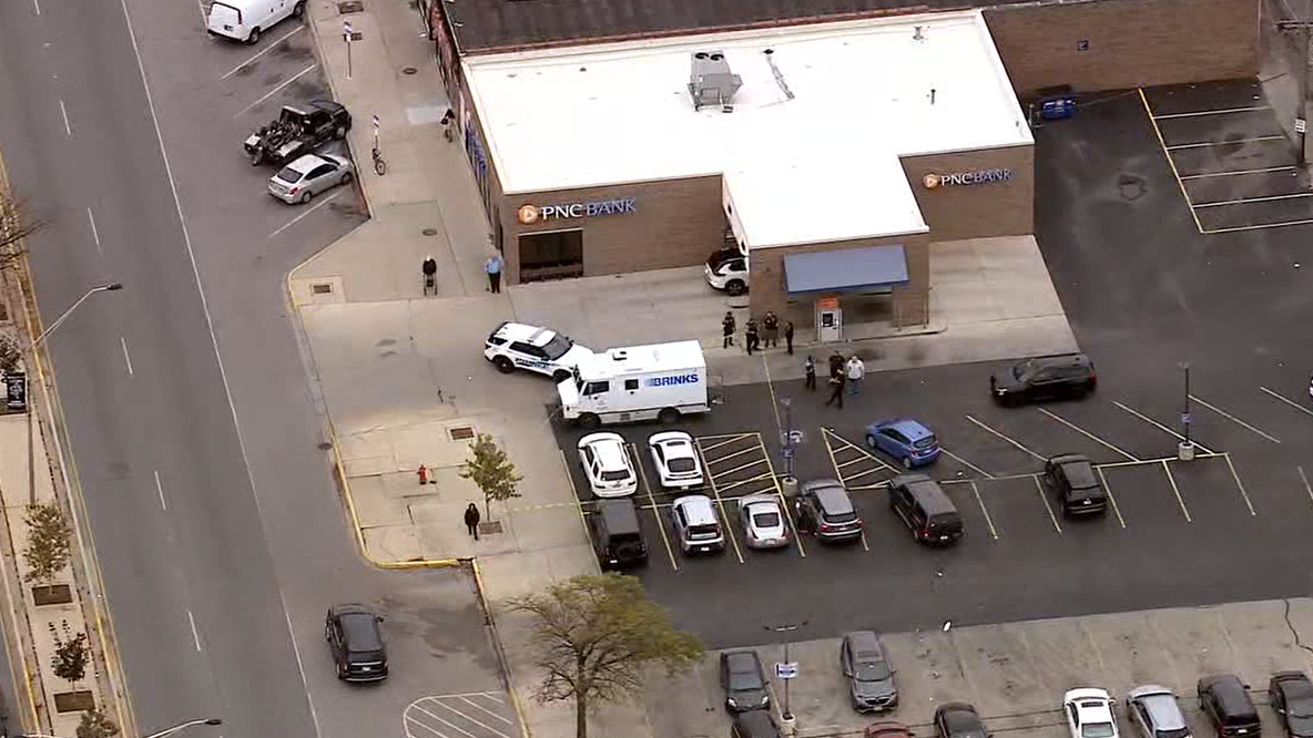Brink's armored car courier robbed by armed suspects in Cicero, police say