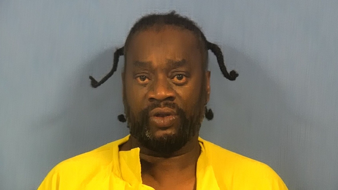 Downers Grove man accused of threatening to shoot Darien officer after DUI arrest