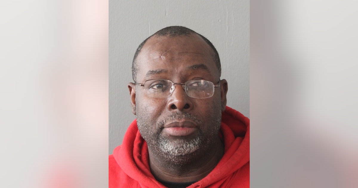Chicago man who posed as basketball coach charged with grooming, soliciting teen boy, police say