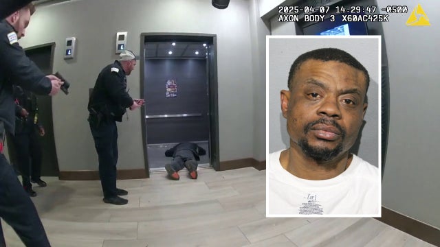 Video shows Chicago police shoot man allegedly armed with knife in River North