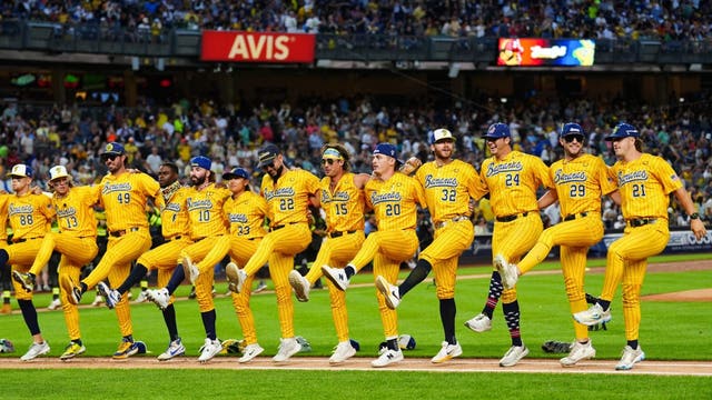 Savannah Bananas returning to Chicago next summer
