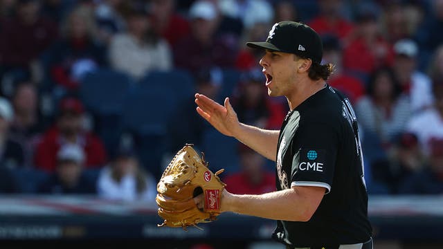 Grant Taylor steals show with 4-inning save, setting tone for White Sox to start ALDS