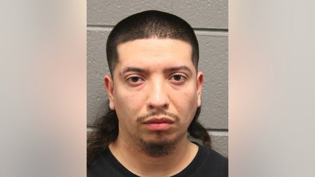 Chicago man charged with shooting teen
