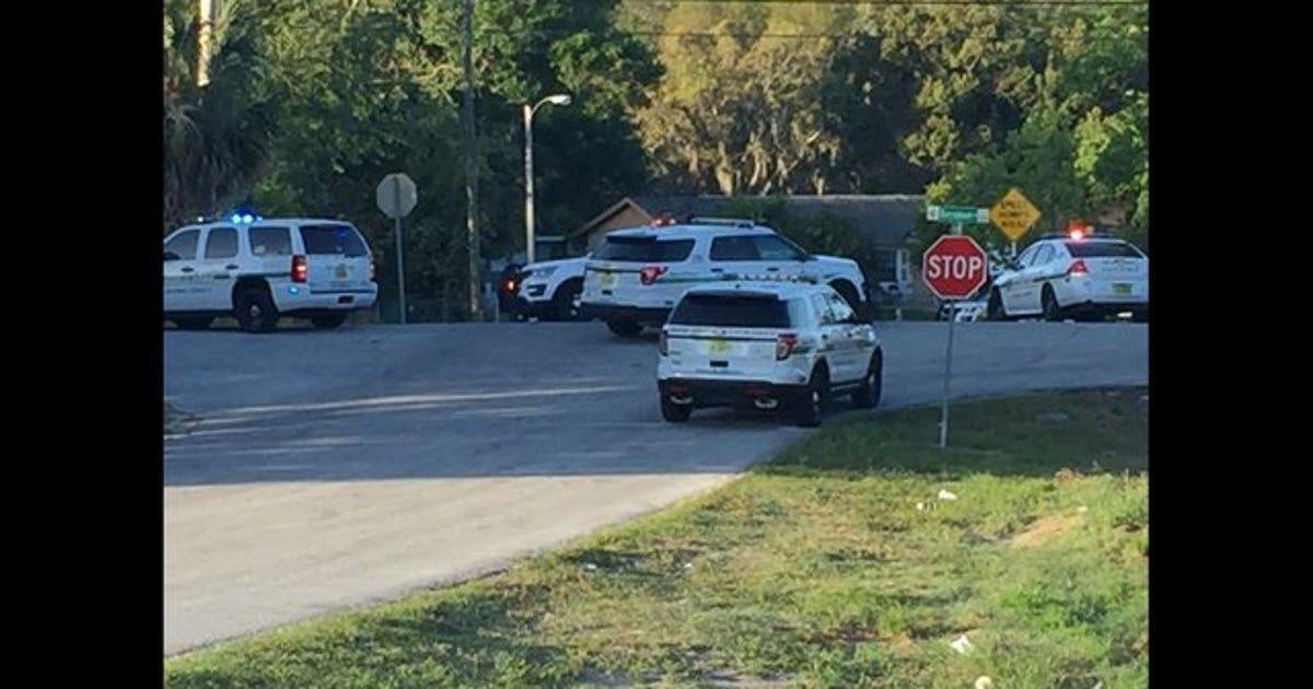 Man found in driveway with multiple gunshot wounds | FOX 35 Orlando
