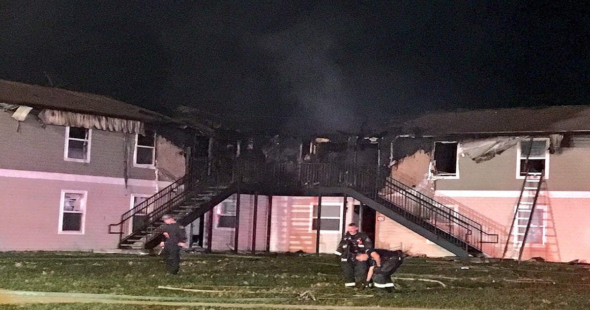 30 people displaced in Orlando apartment fire | FOX 35 Orlando