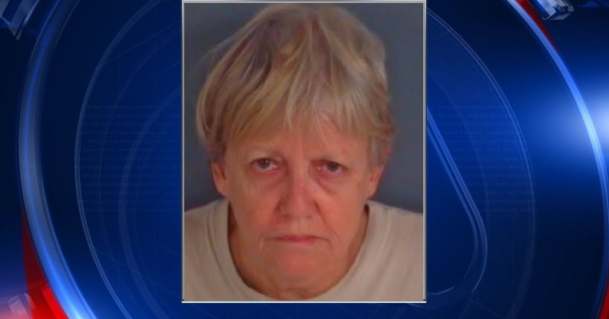 Woman arrested after 22 dead cats found in Florida home | FOX 35 Orlando