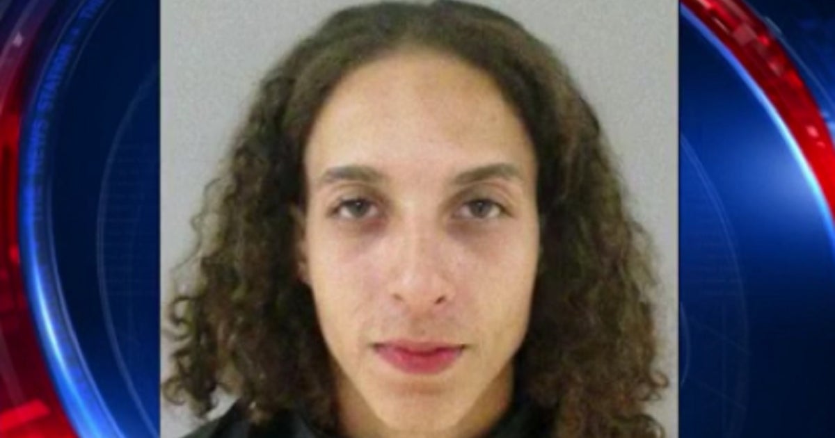 Flagler County deputies chase suspect into canal, arrest him at home ...