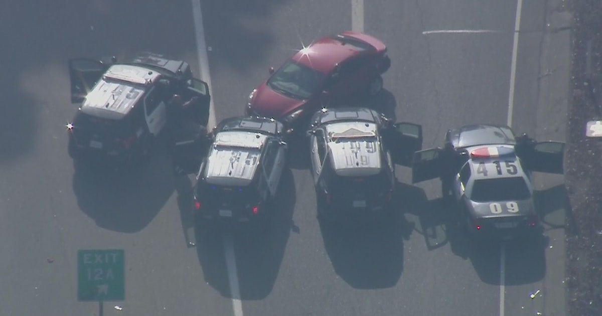 Assault suspect in custody after chase in North Hollywood | FOX 35 Orlando
