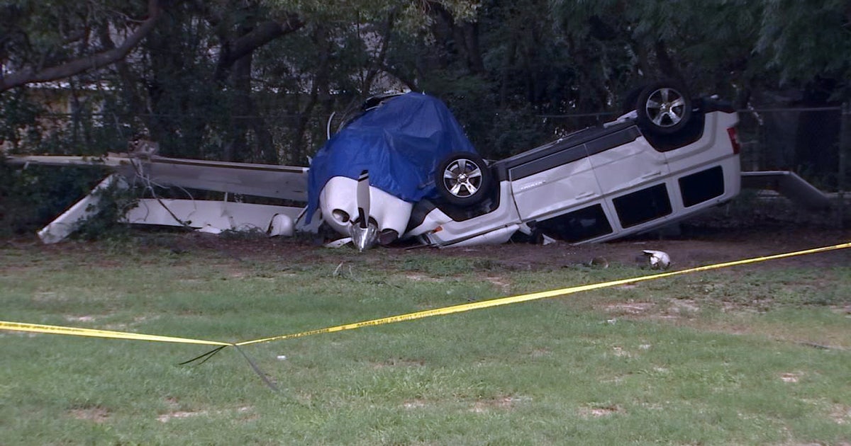 Pilot survives crash into church lot | FOX 35 Orlando