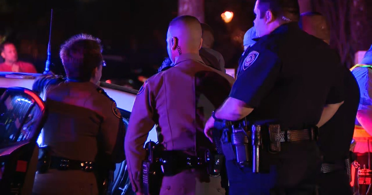 Orlando police officer involved in crash | FOX 35 Orlando