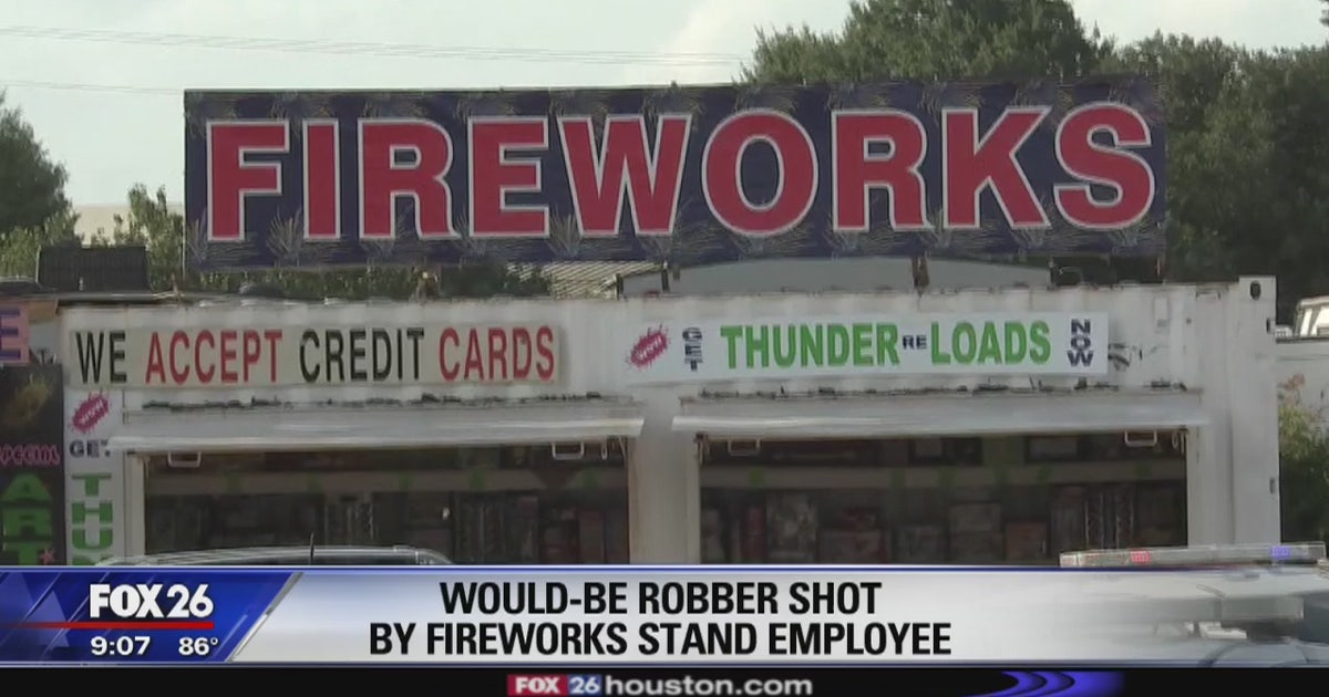 Suspect shot during attempted robbery at fireworks stand | FOX 35 Orlando