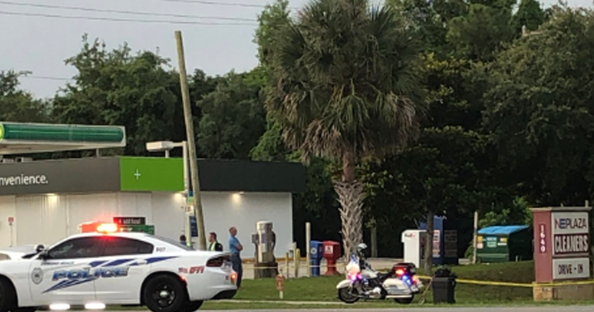 Pedestrian dies after being hit by car in Ormond Beach | FOX 35 Orlando