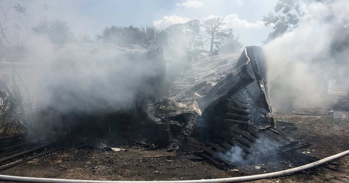 Mobile home fire breaks out in North Cocoa | FOX 35 Orlando